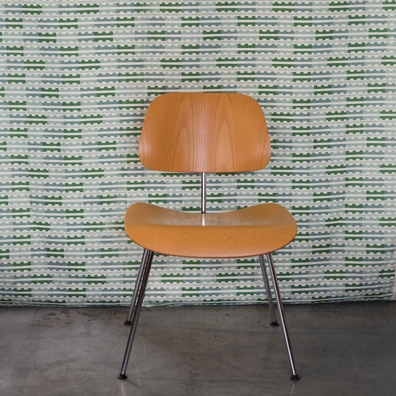 DCM EAMES CHAIR