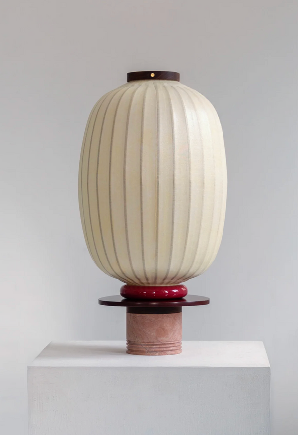 'Lotus Charm' Table lamp